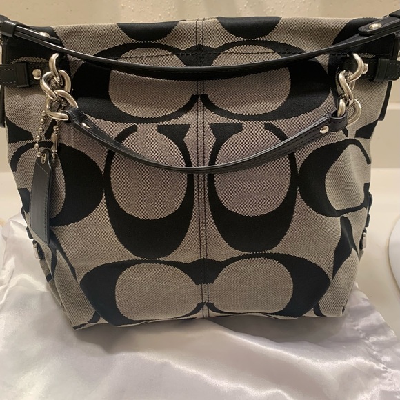 Coach Signature Brooke Shoulder Handbag Purse  14473M Black Ivory - Picture 2 of 16